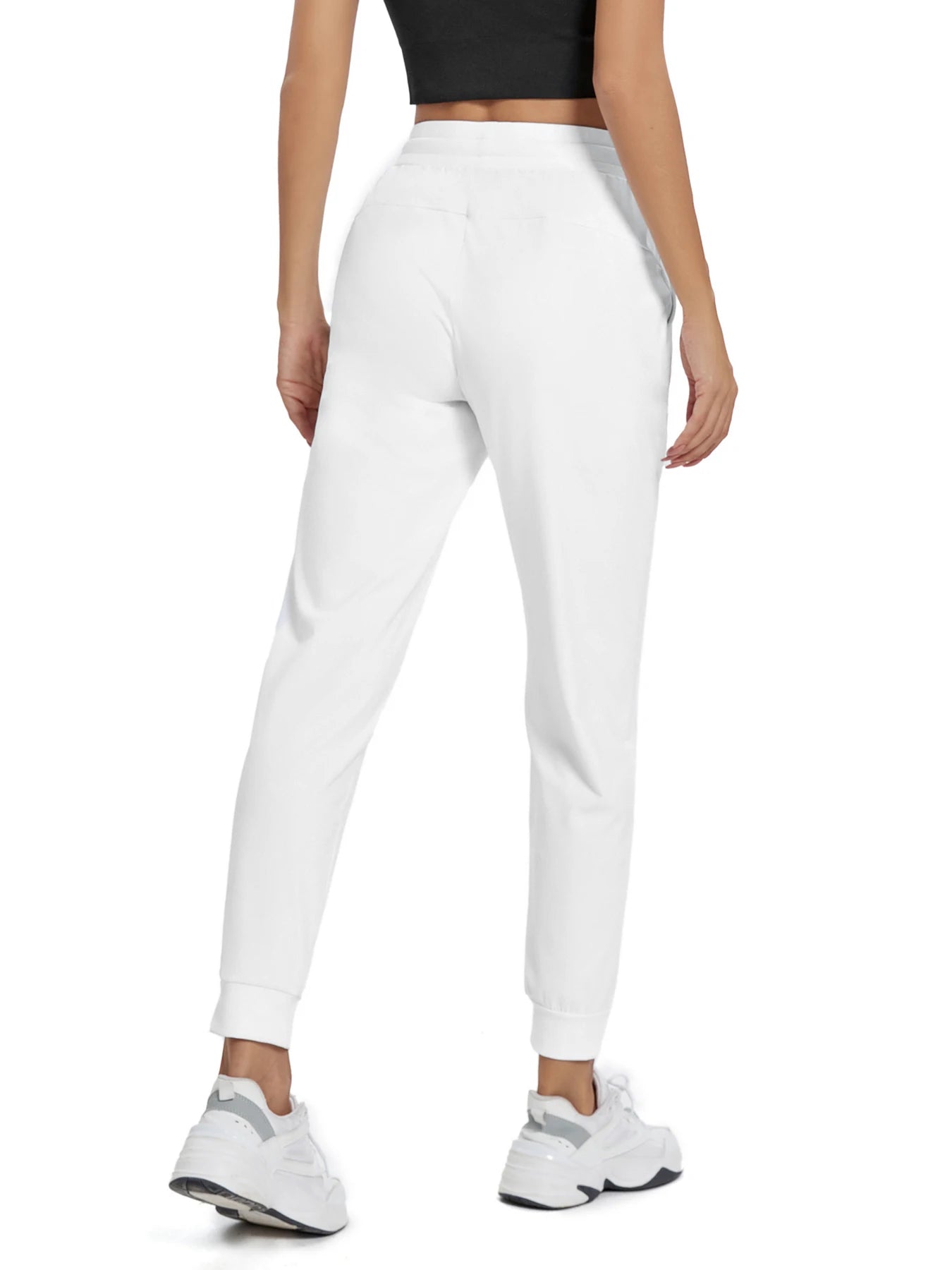 High-waisted women's joggers with pockets for workouts, yoga, or lounging.
