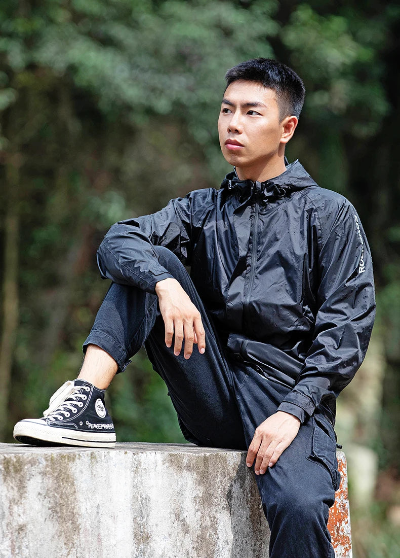 ROCKBROS Men’s Waterproof Cycling Rain Jacket – Breathable, Reflective Hooded Windbreaker (European Sizing)